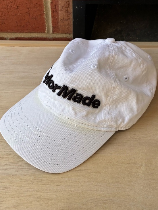 TaylorMade Other - Taylormade Hat Cap Strap Back White Lightweight Performance
One Size Golf